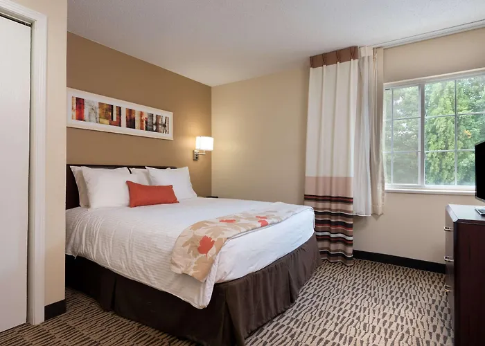 MainStay Suites Detroit Auburn Hills