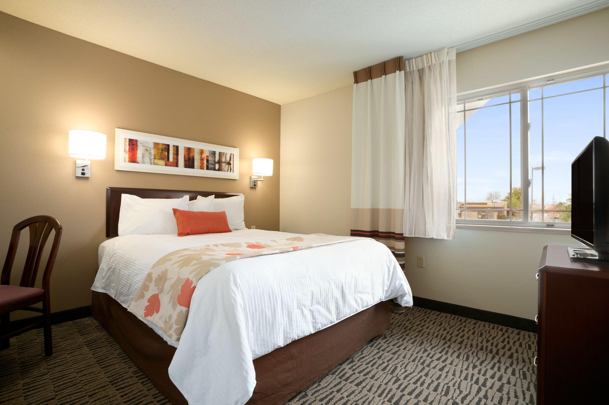 Mainstay Detroit 3*