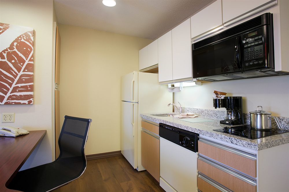 Hotel Mainstay Detroit 3*