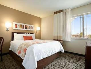 Mainstay Detroit Auburn Hills
